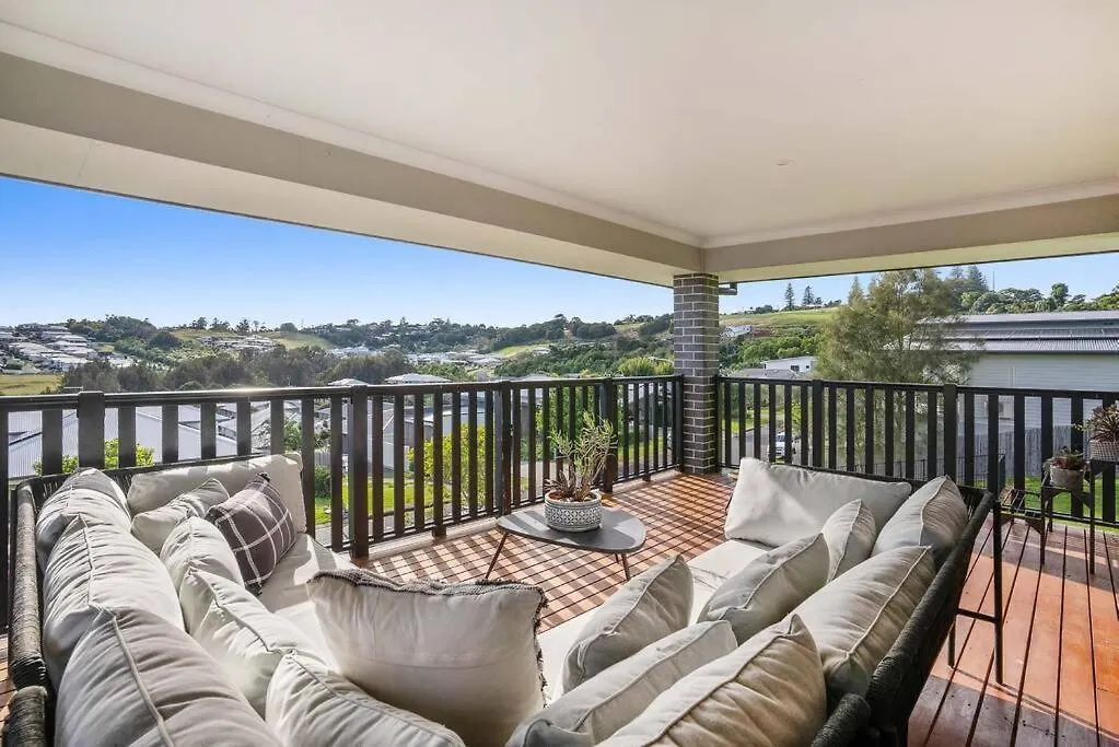 Valley Way Lennox Head Holiday home